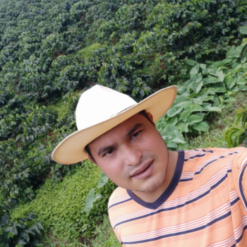 Colombia | La Providencia | Pink Bourbon Fabian Acevedo takes a selfie infront of this coffee plantation